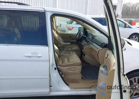 2008 Honda Odyssey Touring from USA, damaged, VIN 5FNRL38858B005797